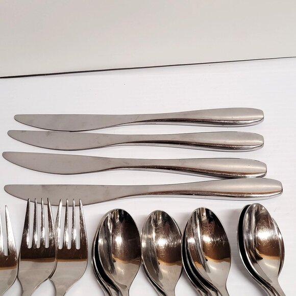 Oneida Stafford 31 Pieces Flatware 18/10 Stainless Salad Fork Teaspoon Knife - Picture 3 of 8